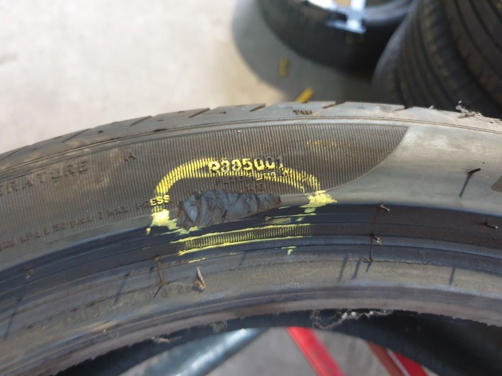 295/30R20 Pirelli Pzero (101Y) lato    L462/4H
