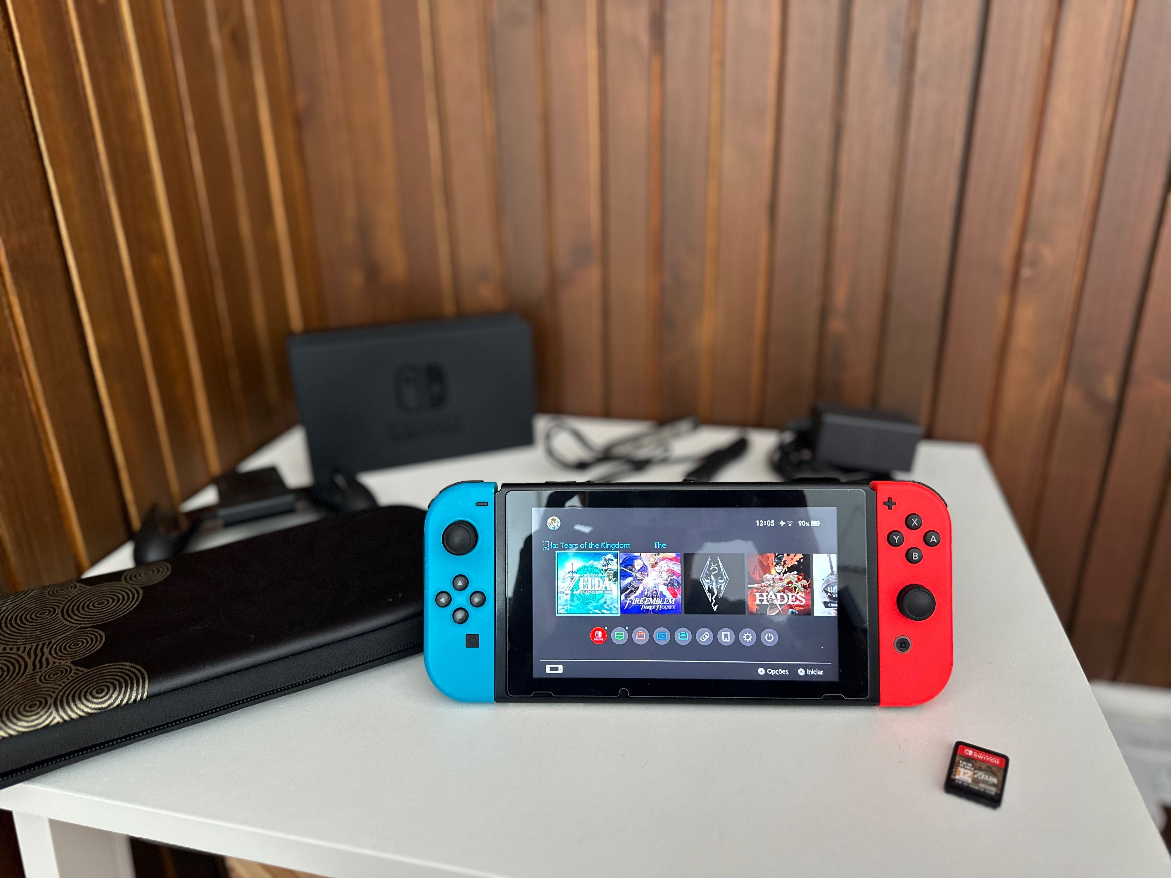 Nintendo Switch 1.1 + Conta com 31 Jogos