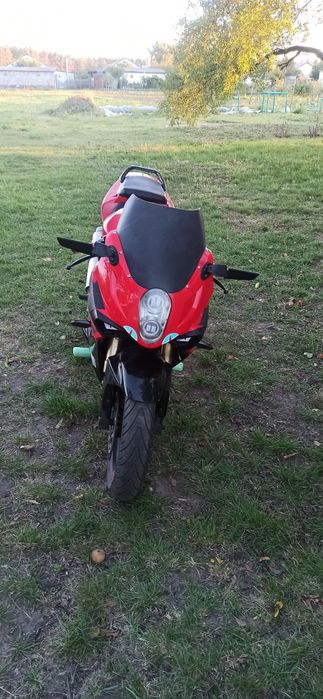 Hyosung GT 250R.