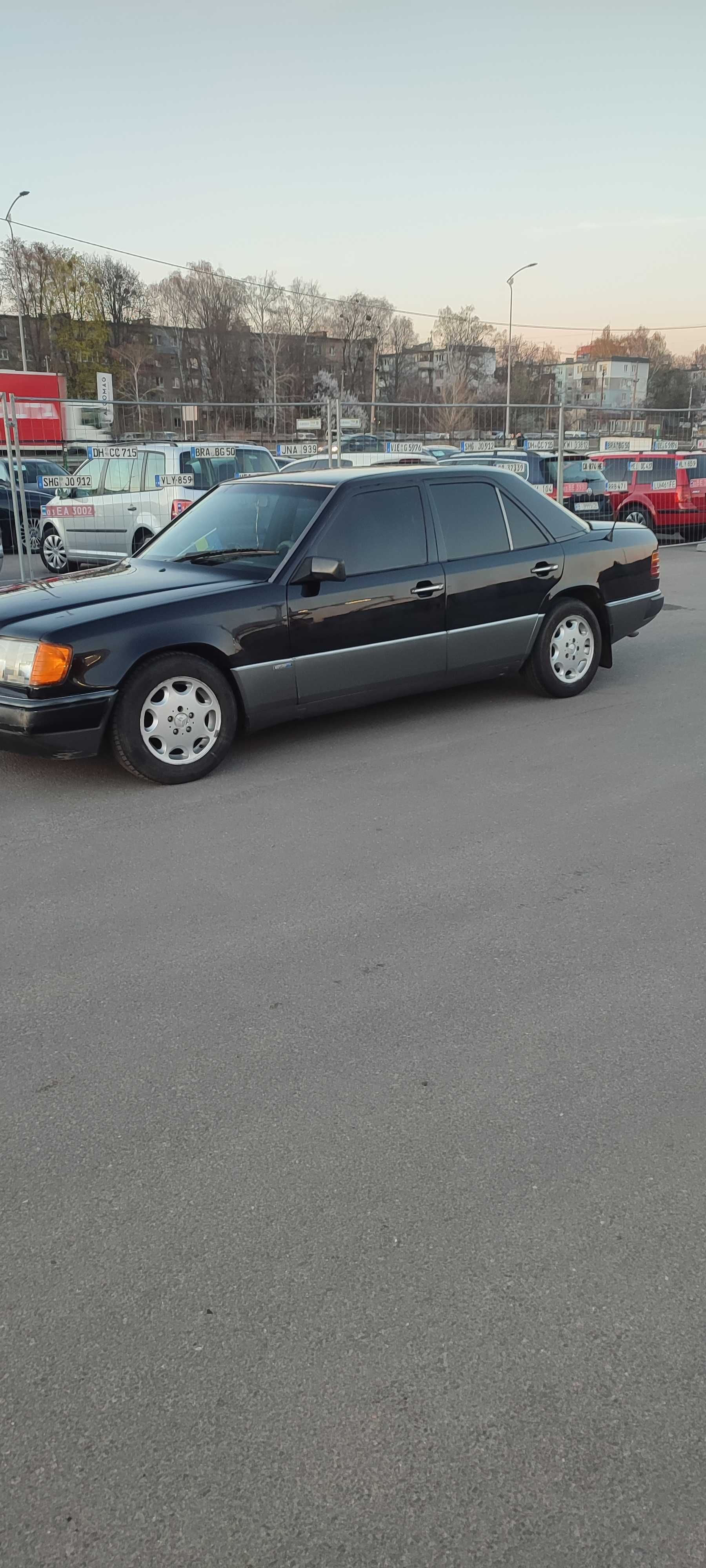 Mercedes-Benz w124