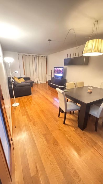 T2 Infantado, novo, sala mobilada, 2 wc