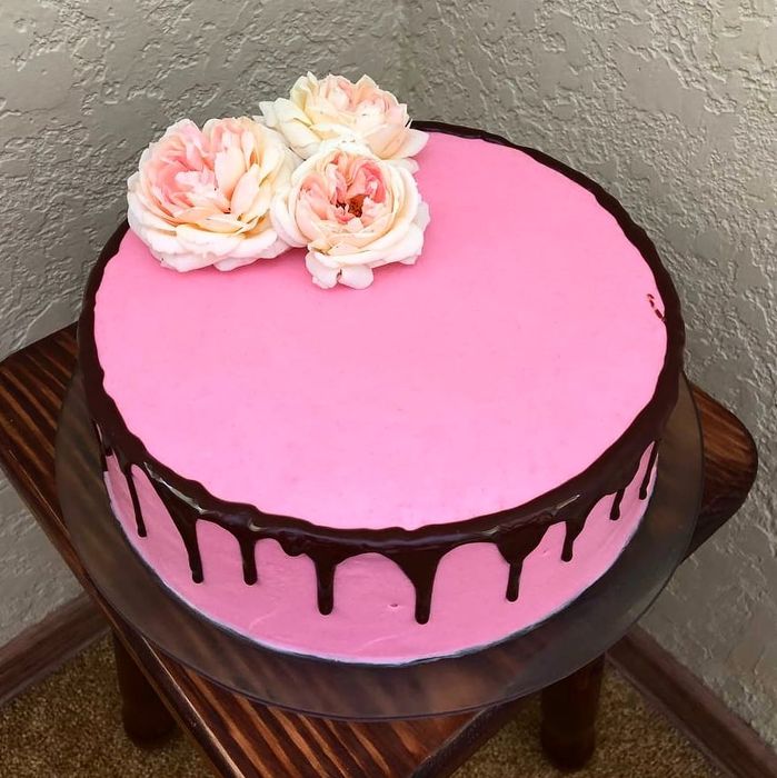 700грн                        Торти на  замовлення