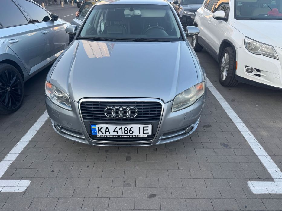 Продам машину Audi A4 2005