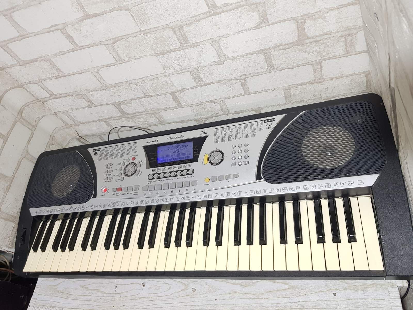 Синтезатор BONTEMPI PM 65,Sandanter SK-931 на 61 клавішу, б/у