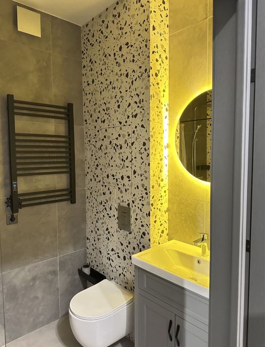 Таун з ремонтом в оточені сосен та швидким виїздом до Києва, 1,5 сотки