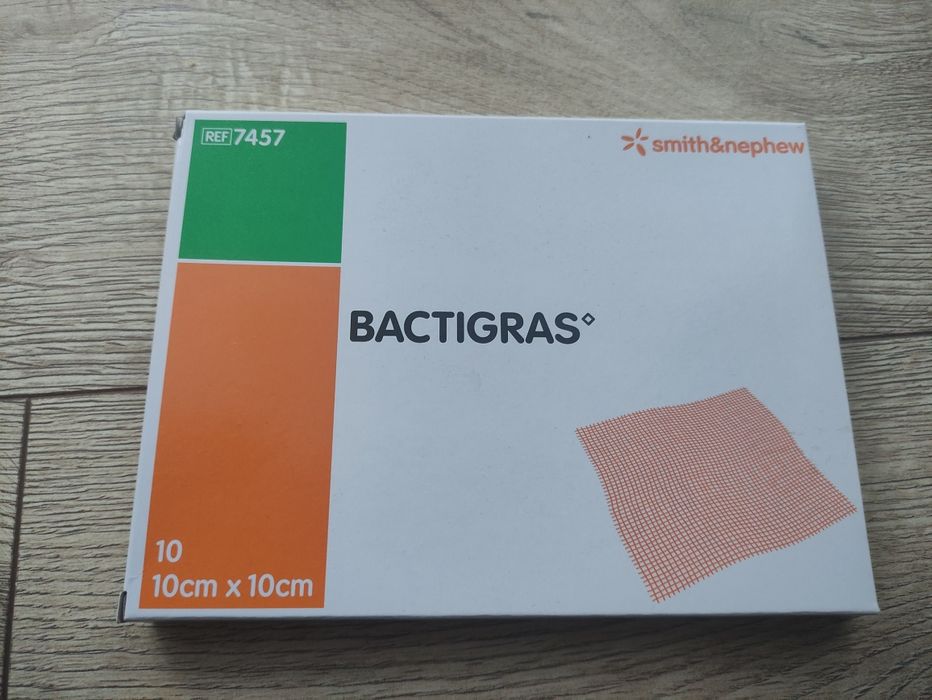 Opatrunki Bactigras 10x10 cm 10 szt