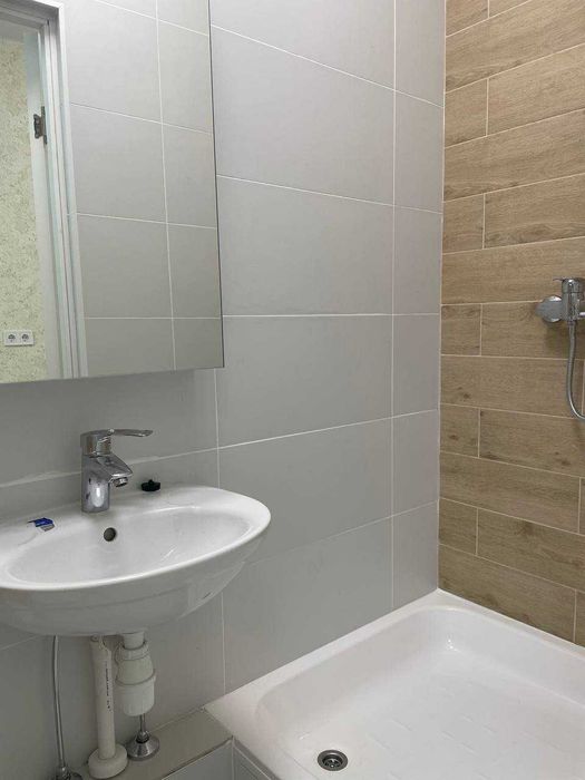 Здам приміщення з новим ремонтом вул. Авіахімічна, 7