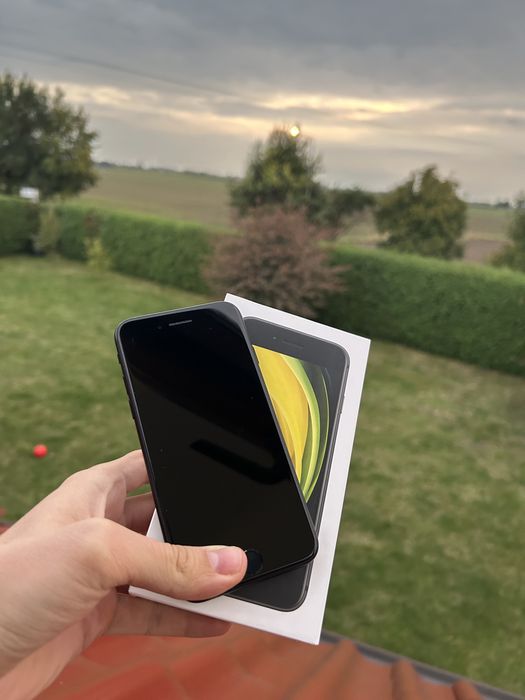 Iphone SE2020 - 88% baterii