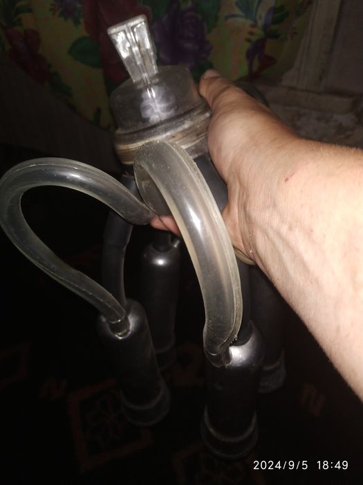 Продам доїльний павук.