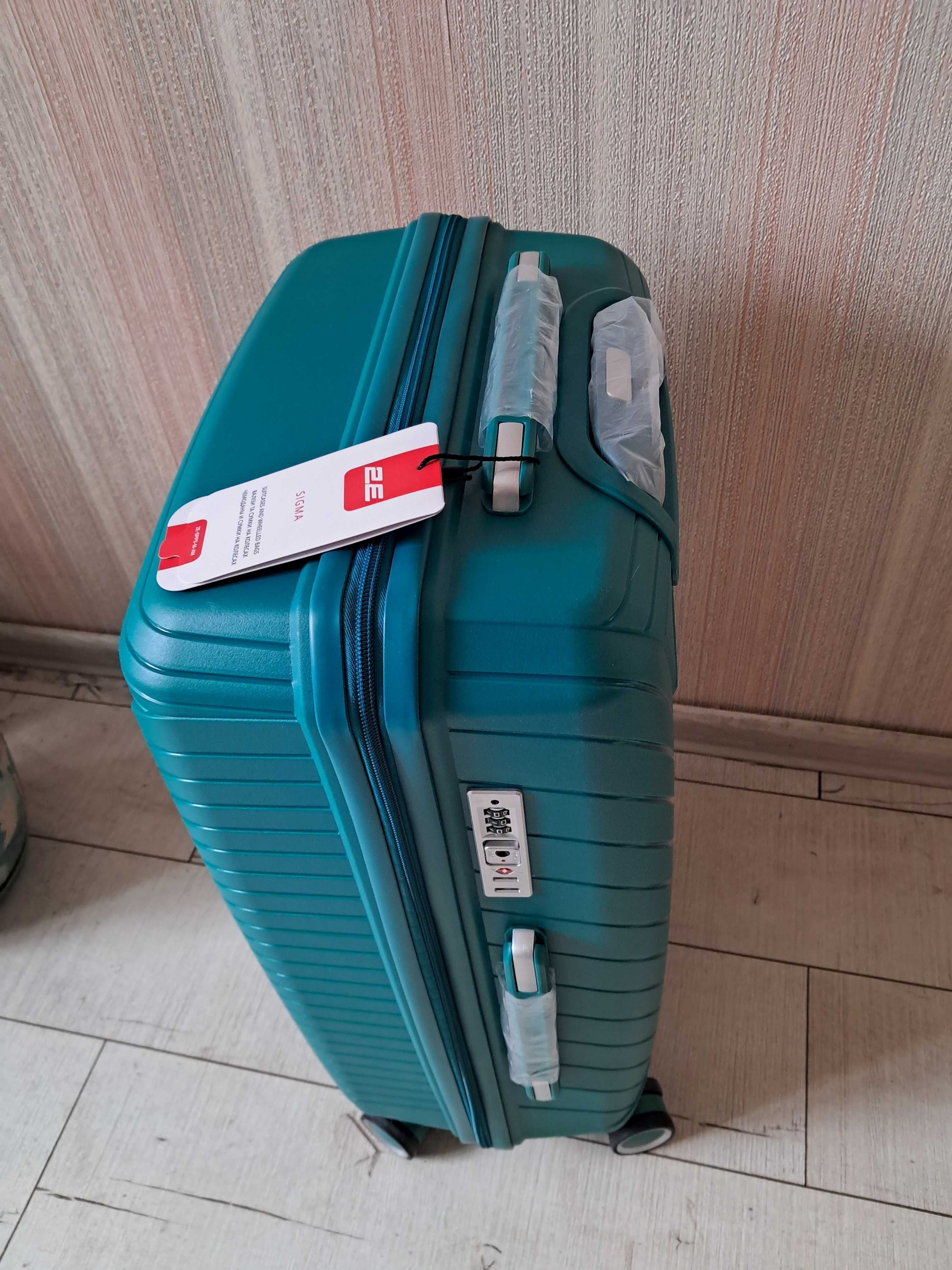 Продам новый чемодан пластиковый 2E SIGMA, средний M, зеленый