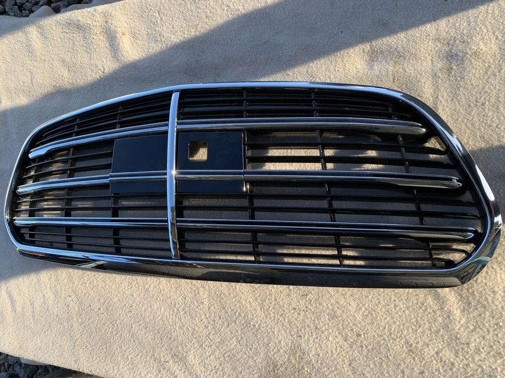 Решітка радіатора Mercedes S223