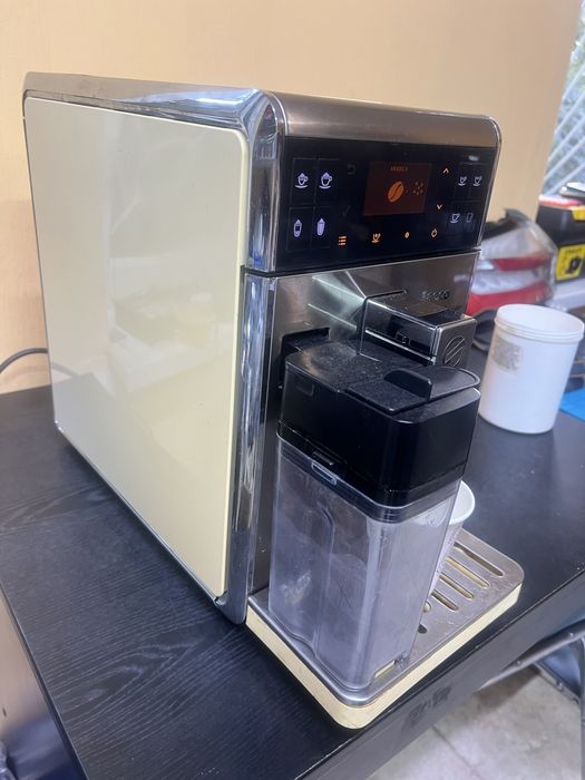 Продам кавоварку Saeco Grang barista