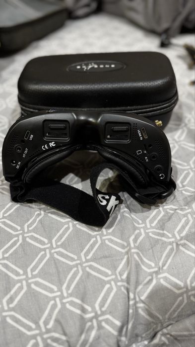 FPV окуляри Skyzone SKY04X pro.