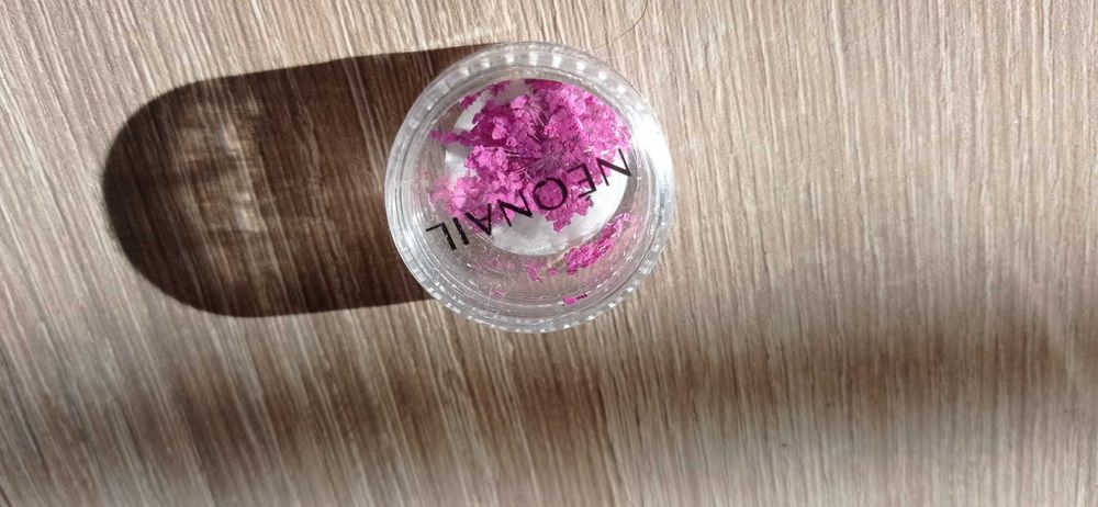 Akcesoria do manicure hybrydowego