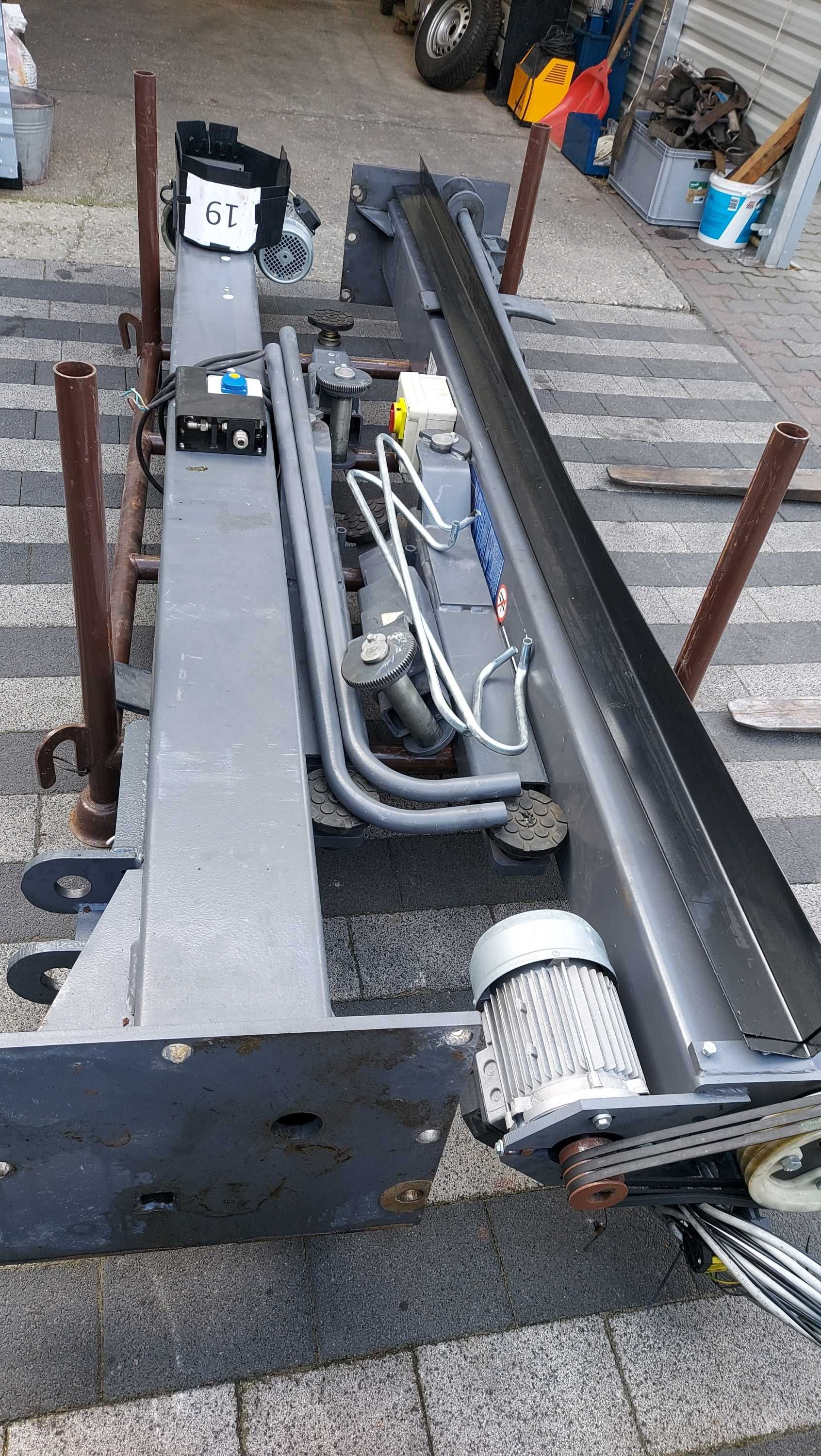 Podnośnik warsztatowy  HOFMANN MTF 3000