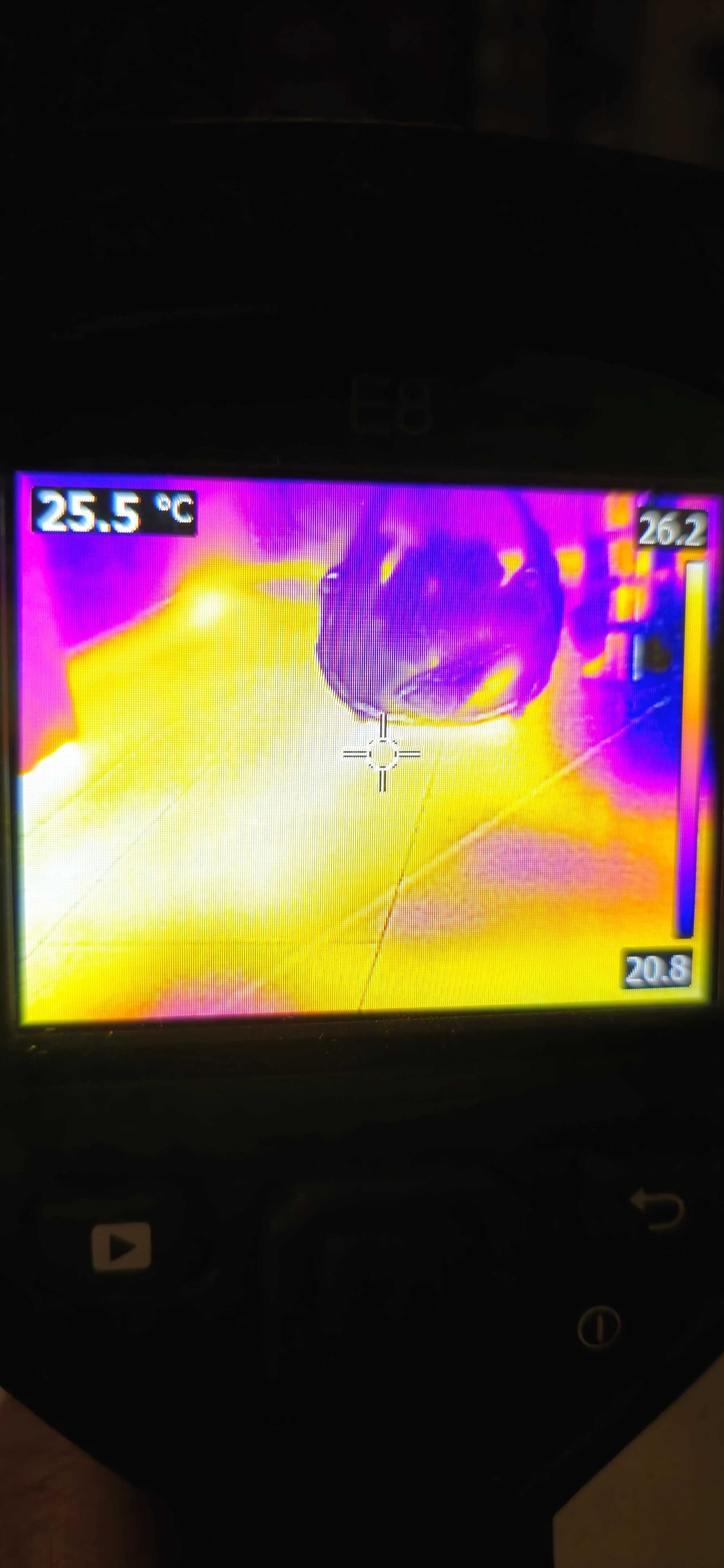 Kamera termowizyjna FLIR E8 Wi-Fi. IR Camera.  Cały Komplet.