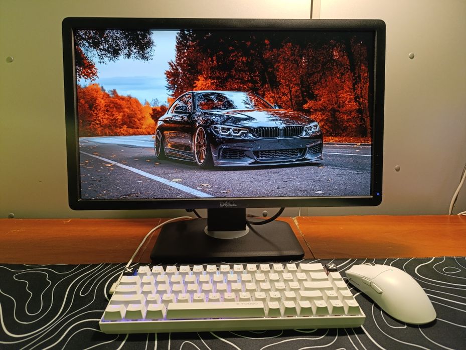 Монитор 22" Dell P2212Hb. Кранштейн.