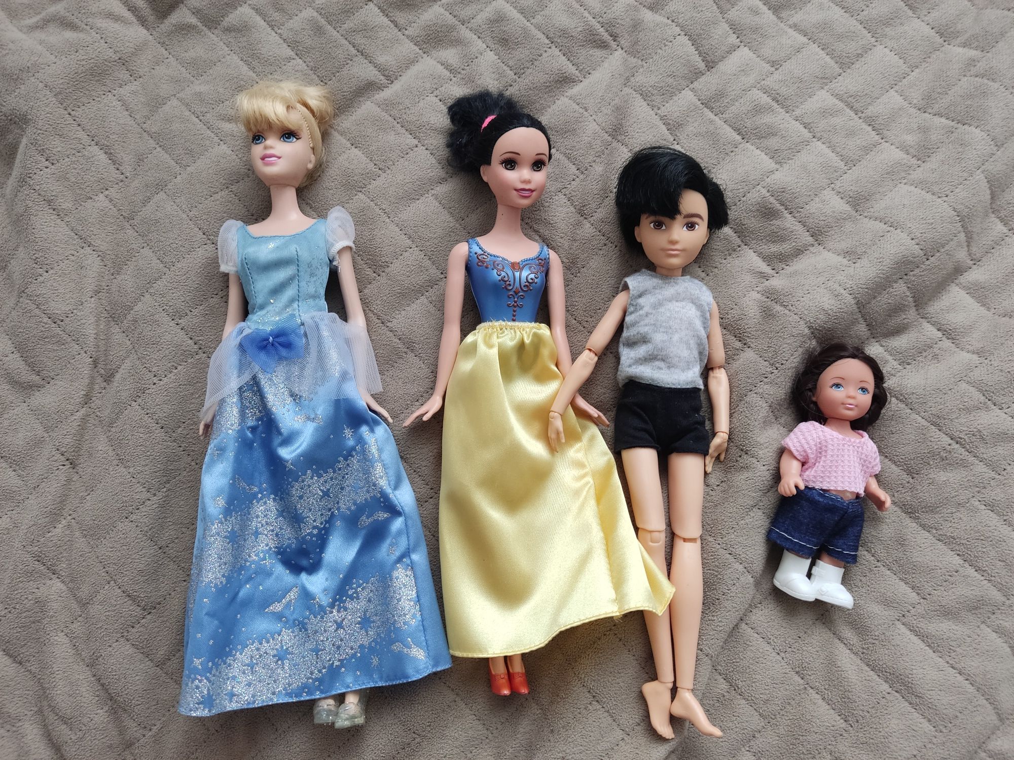 Zestaw lalkek Barbie Mattel kopciuszek królewna śnieżka