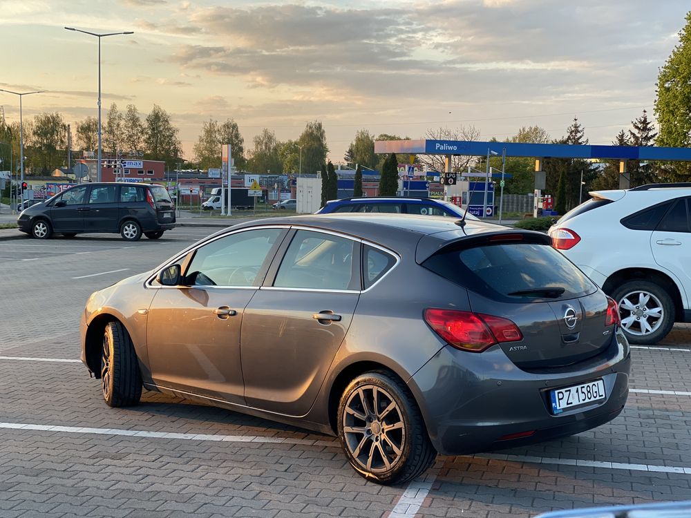 Opel Astra J 1,7cdti