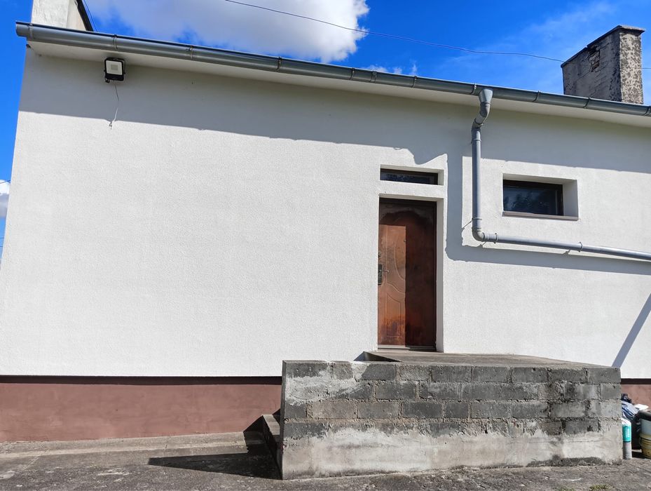 Nieruchomość o powierzchni 140m2 dzilałka ok 1000m2