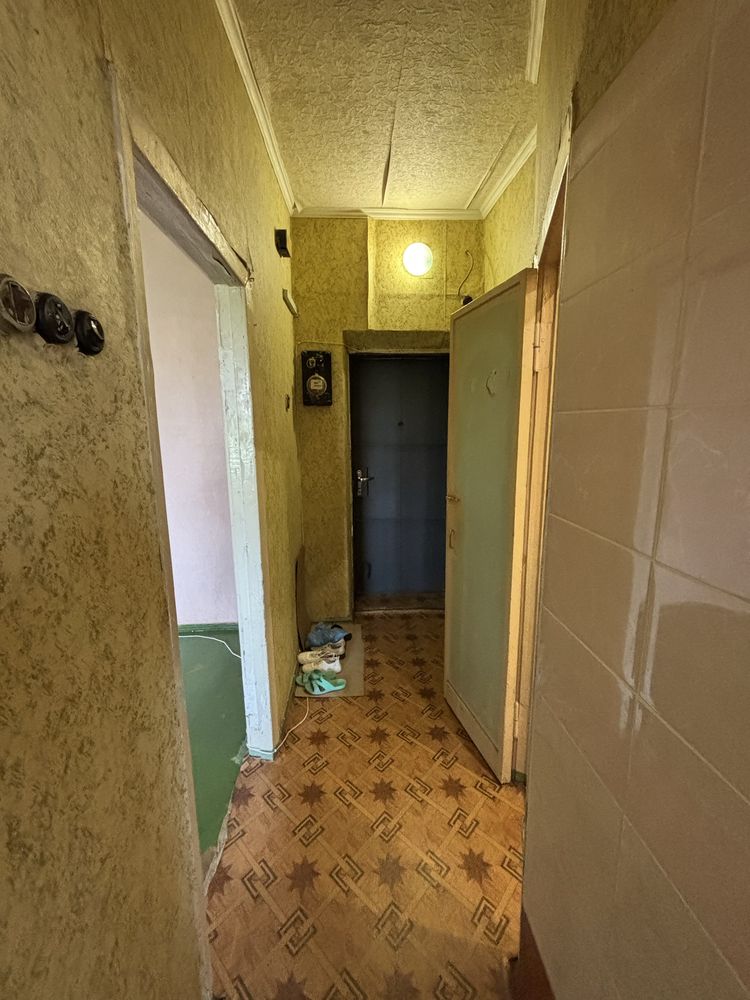 Продается 2 комнатная квартира. Самый центр. Славянск