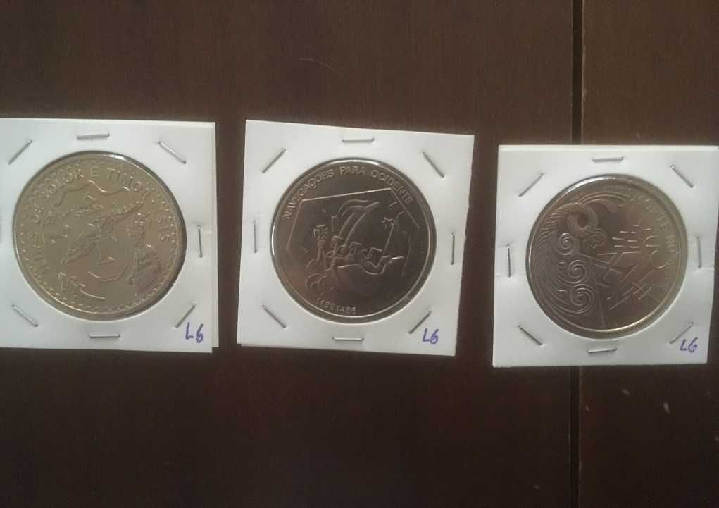 Lotes de 3 moedas comemorativas de 200 escudos (lotes 1 a 8)