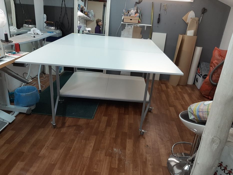 Розкрийний.   стіл...