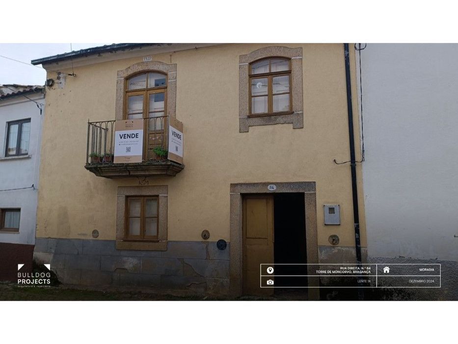 Moradia com 9 assoalhadas na Rua Direita, Carviçais