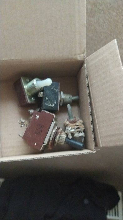 Радіо деталі, контактори, транзістори, перемикачі, діоди