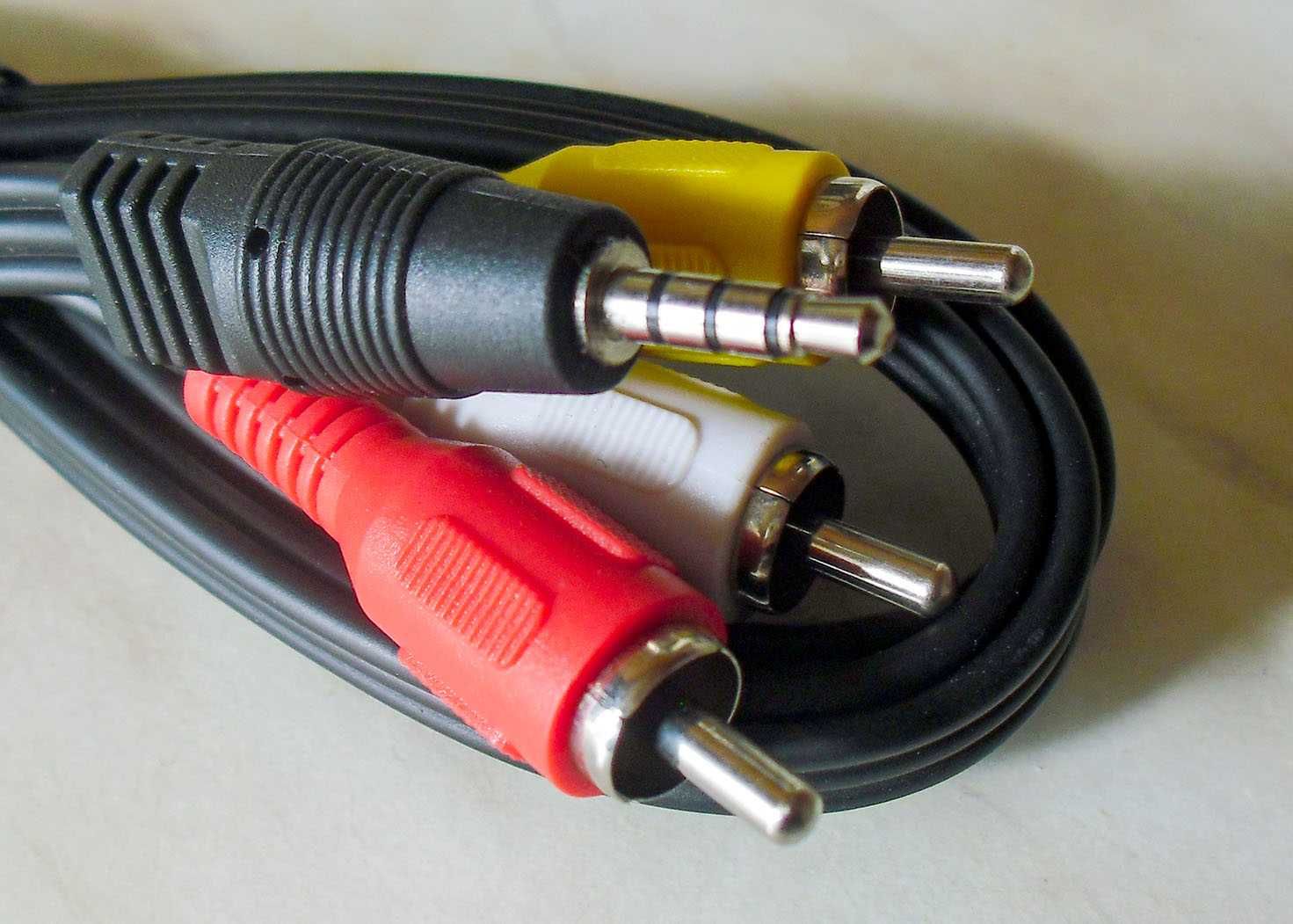 Кабель MiniJack 3.5 - 3RCA