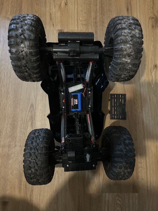 Carro telecomandado ( RC )