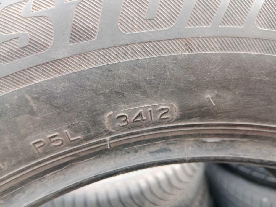 Opona używana 195/65R15 Bridgestone Blizzak LM-32 MO 1szt.