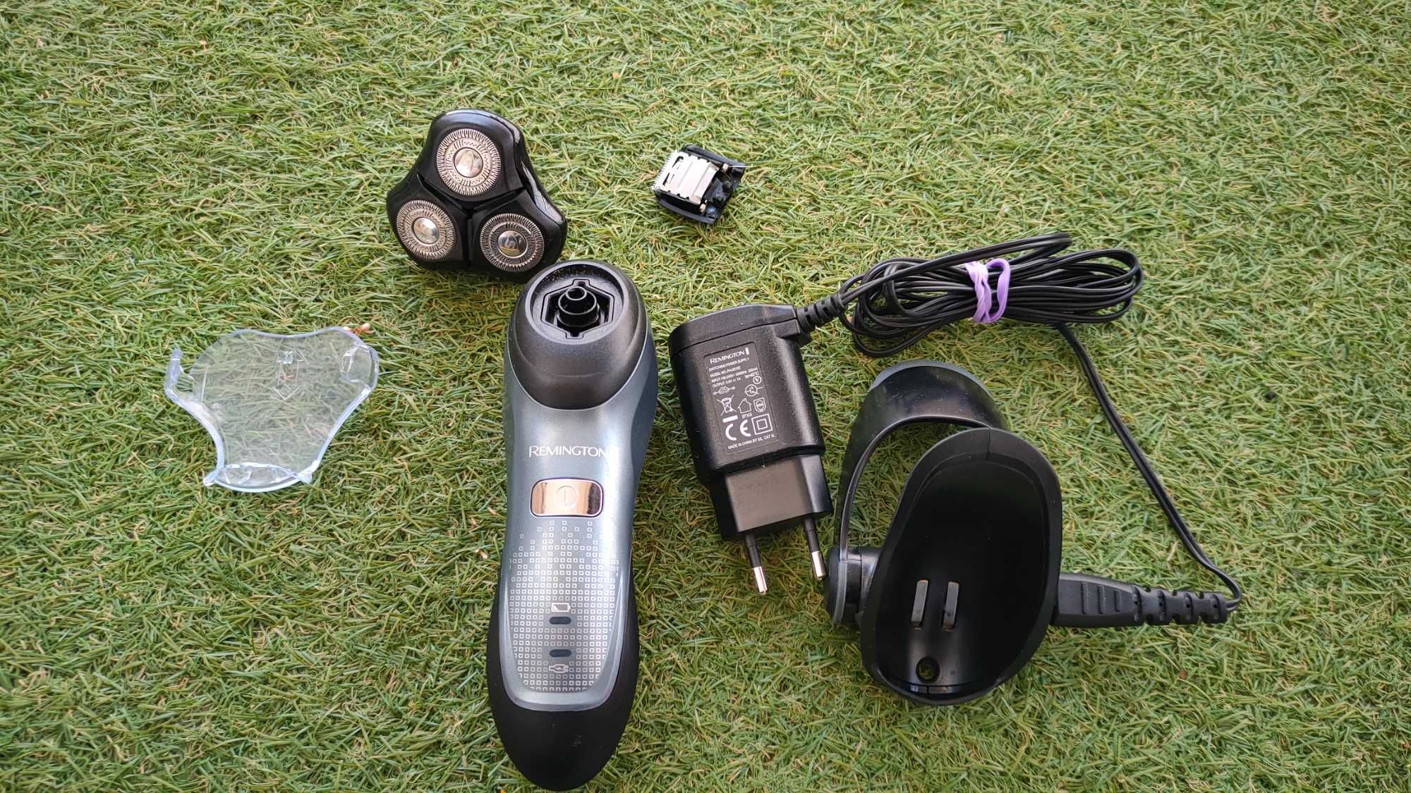 golarka Remington XR1330 z ładowarką XR1350 XR1370