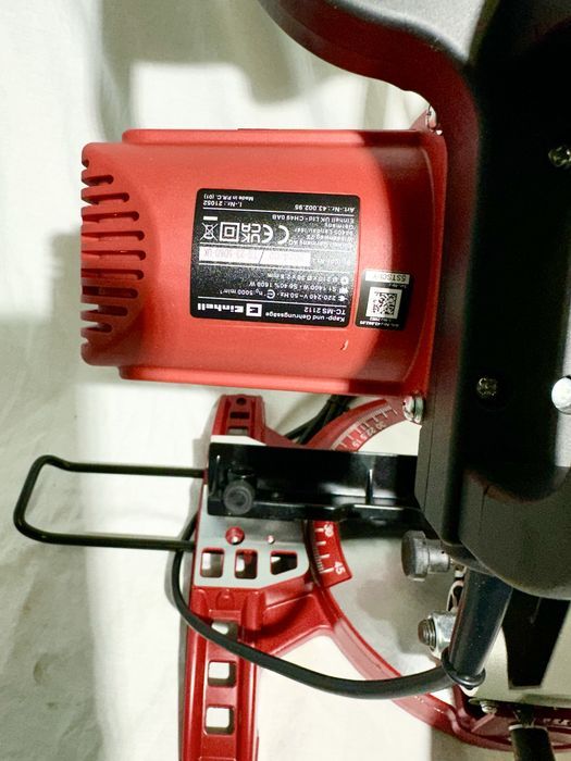 Пила торцовочная Einhell ТC-MS 2112! из Германии!