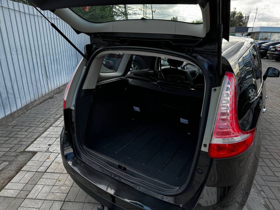 Свежепригнан Renault Grand Scenic 2009г., 1.4 бензин. Обмен, Лизинг