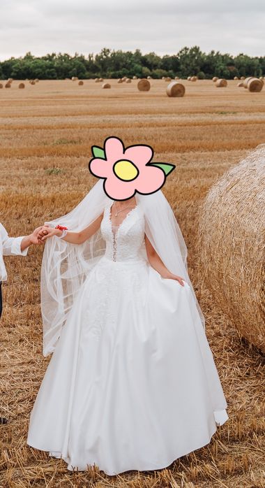 Весільна сукня