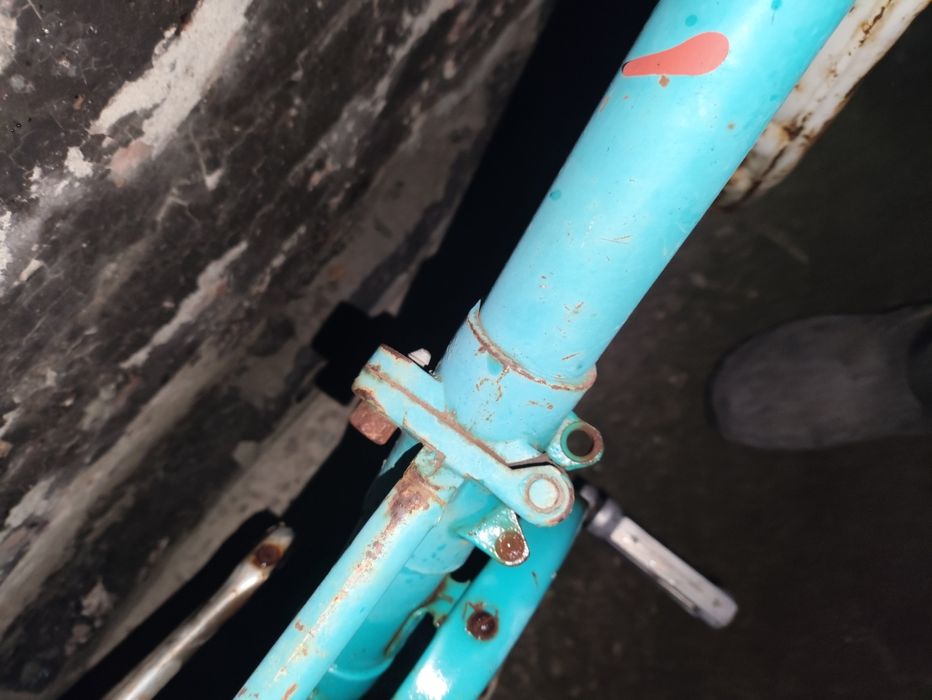 Продам велик салют под ремонт