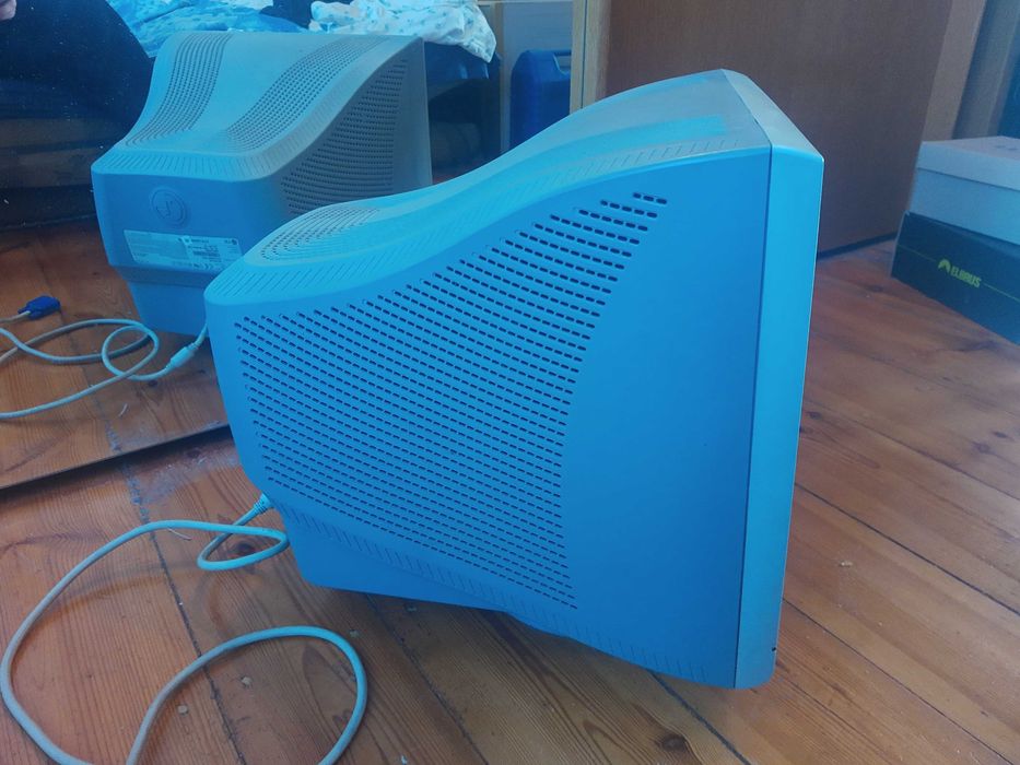 Monitor LG Flatron F700B - CRT kineskopowy 17 cali