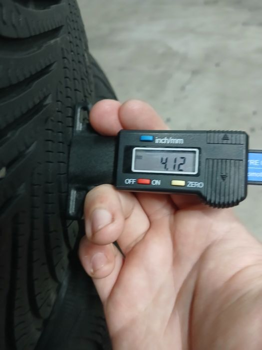 215 65 R17  MICHELIN  Alpin 5,Зимові шини Б/В,Склад