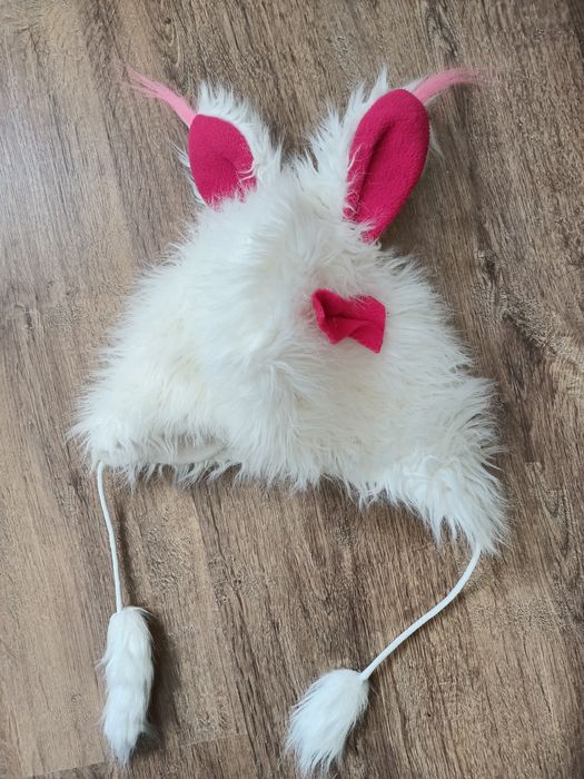 Włochata czapka dziewczęca od 104 do 122