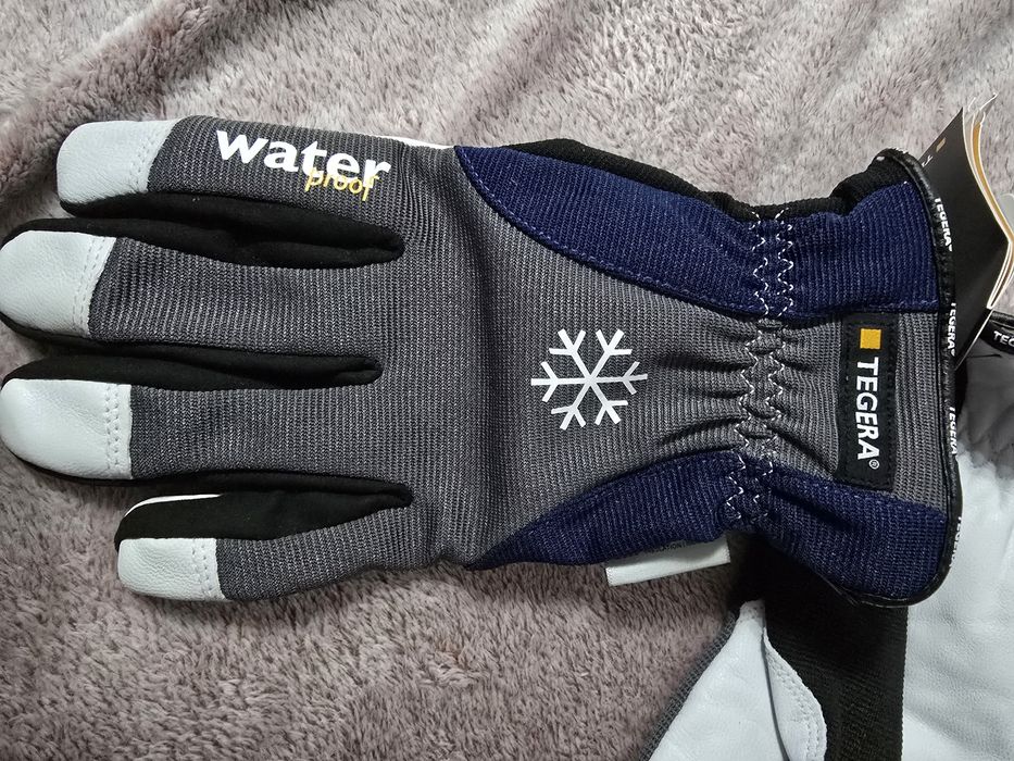 Rękawice robocze wodoodporne.