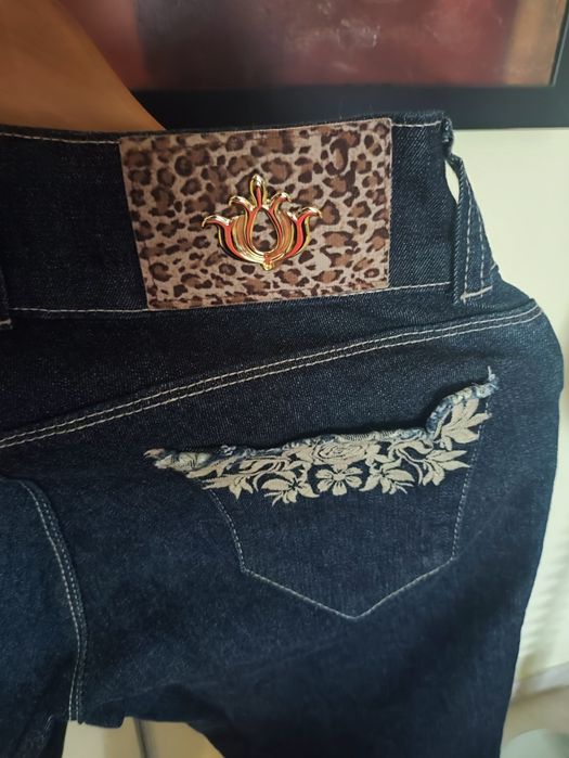 Calça de marca no Brasil