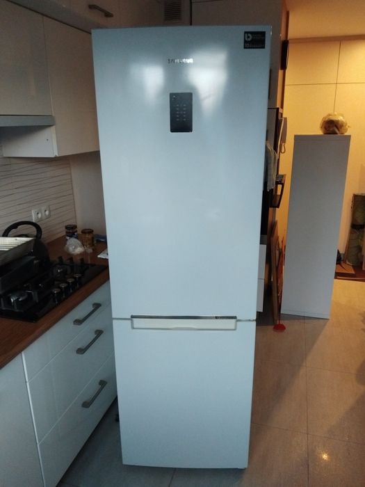 Lodówka Samsung biała wolnostojąca