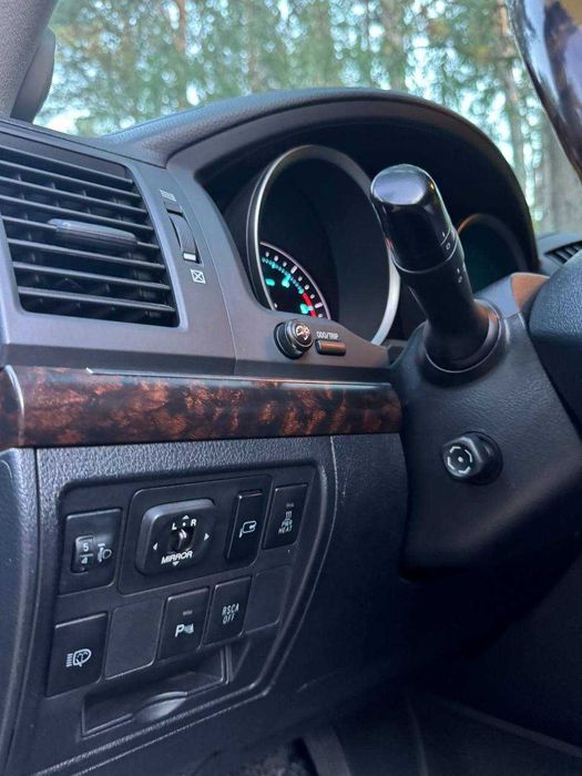 Toyota Land Cruiser 200