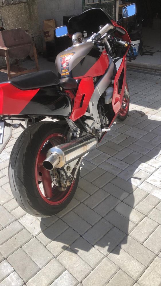 Kawasaki zxr 750