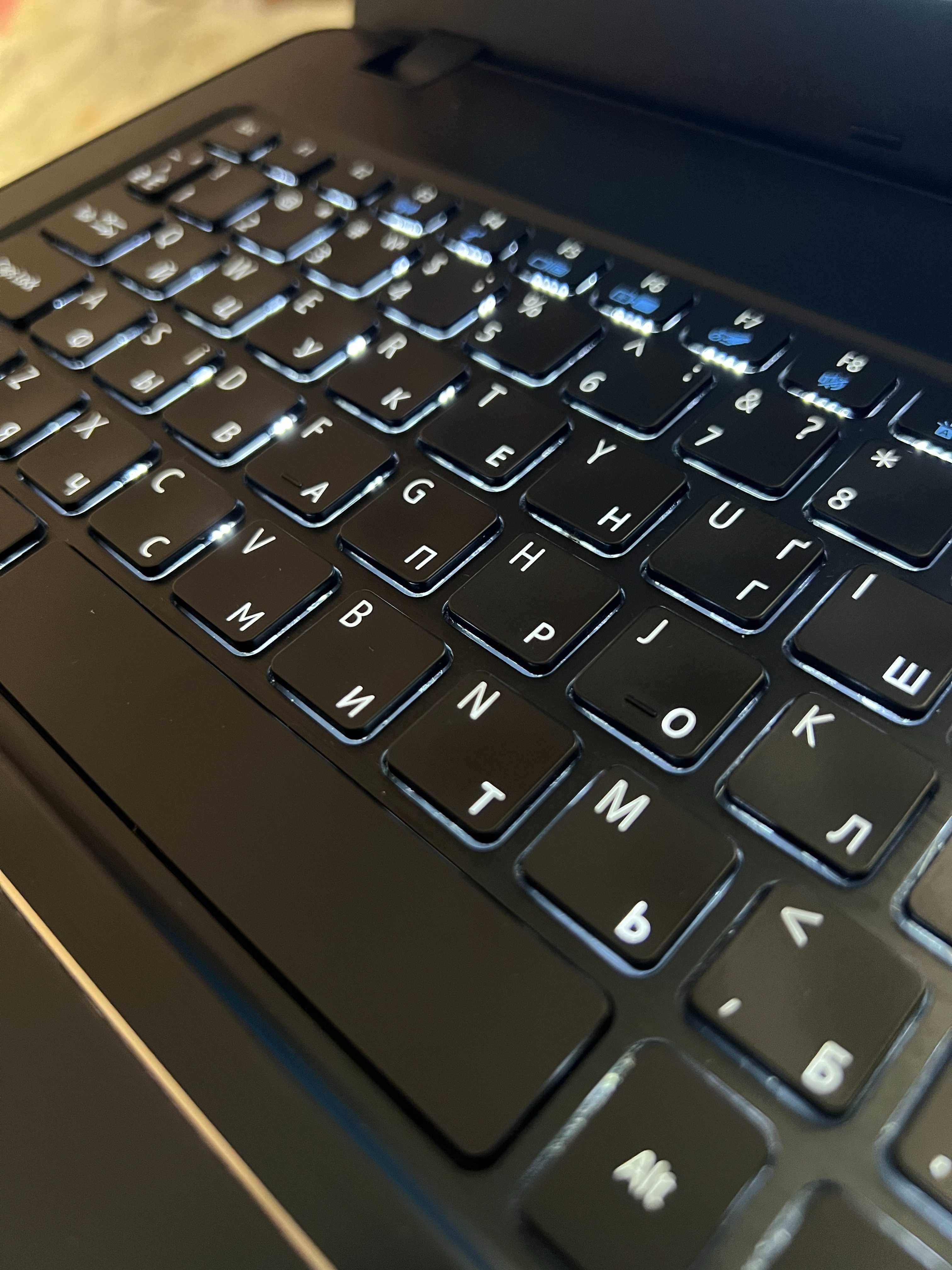 Ноутбук Acer Aspire F15 (F5-573G-58XF)