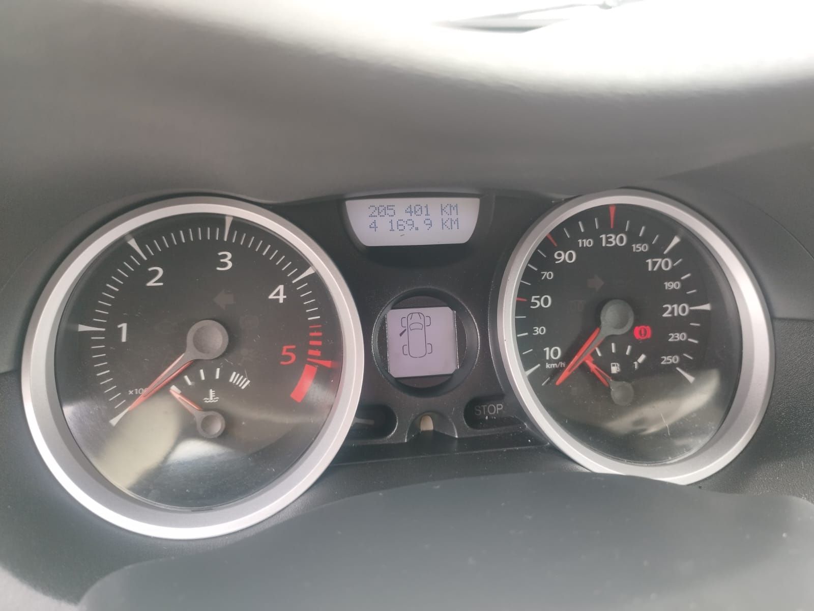 Renault Megane ano 2006 mês 11