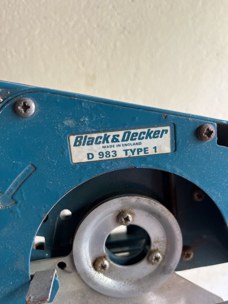 Serra de mao para berbequim black e decker.