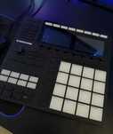 native Instruments  NI Maschine MK3 + KOMPLETE