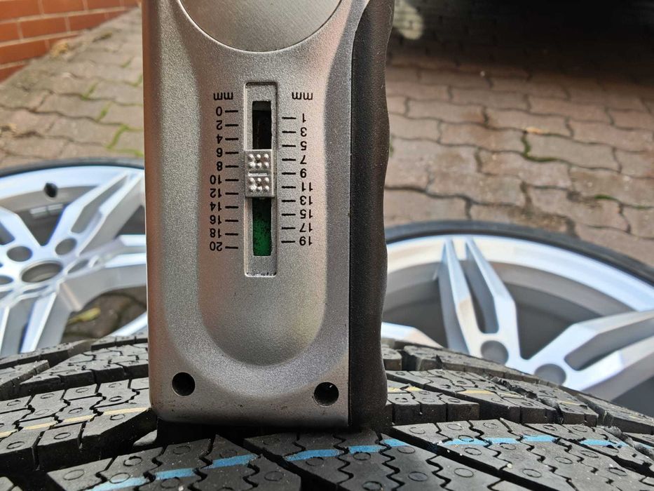Nowe koła zimowe 19 Audi A4 B9 A5 opony 255/35/19 bieżnik 9 mm rok 23